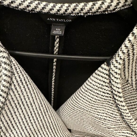 Ann Taylor Jacket - Picture 6 of 8